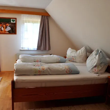 בית הארחה Haus Schoenegger